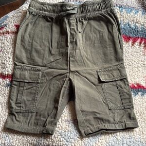 Hanna Andersson Kids Olive Cargo Shorts